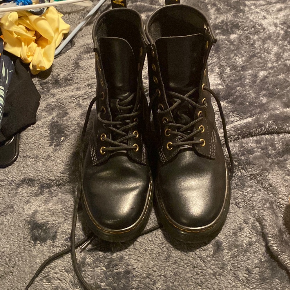 Shiny D Martin air wair souls bouncing